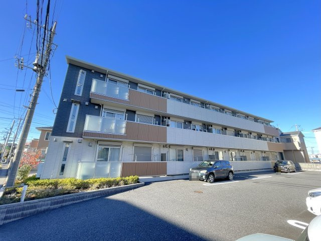 Clover fieldの外観