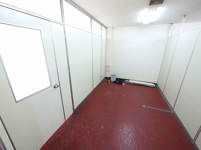 大和第3ビルの内装