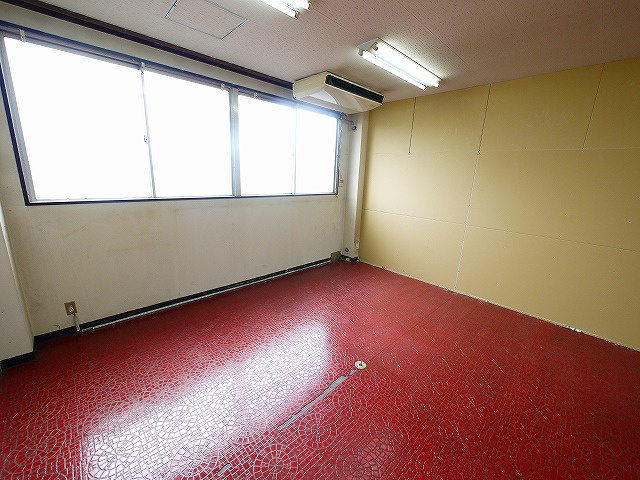 大和第3ビルの内装