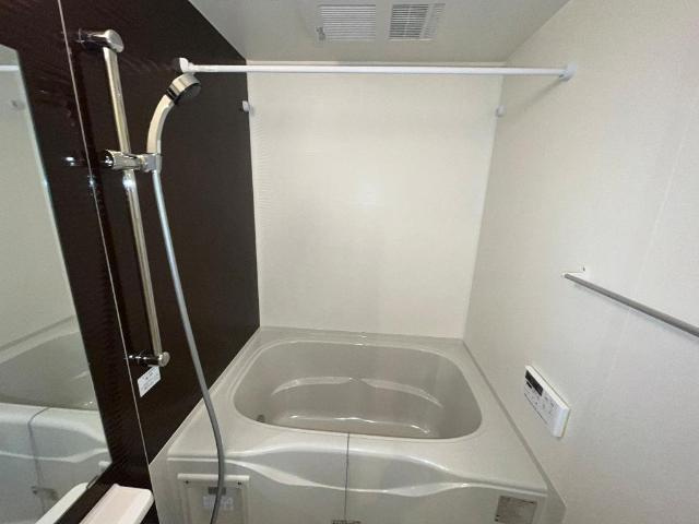 西宮市塩瀬町名塩のアパートの浴室|バス