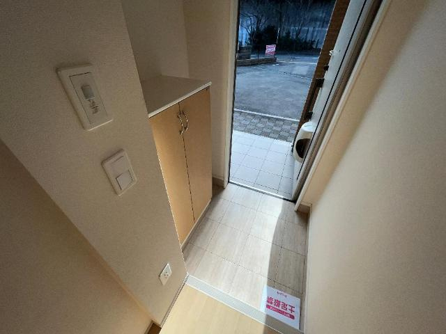 西宮市塩瀬町名塩のアパートの玄関|玄関