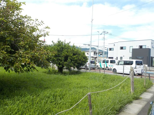 久留米市高良内町　売り土地の周辺|南面
