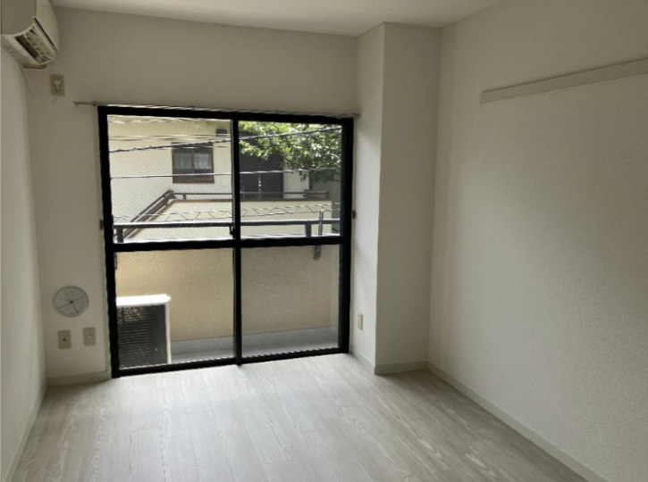 ヴィラフローレンスの居間・リビング