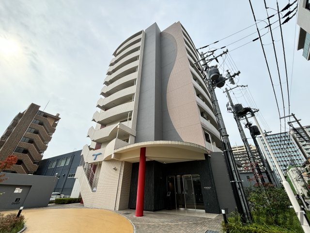 セレニテ江坂ルフレの外観