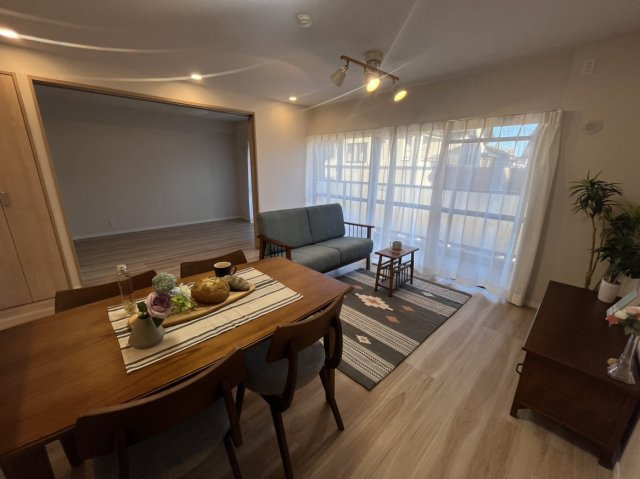 【居間・リビング】グラン・コート若林 