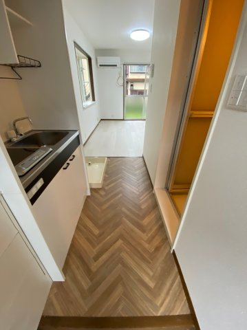 国分寺市東元町３丁目のアパートの玄関