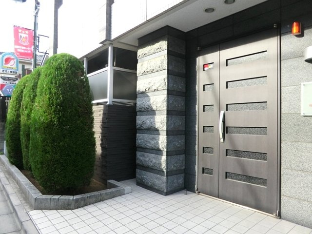 礎のエントランス|★建物エントランスの画像です★