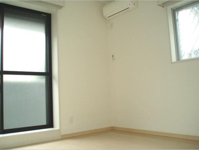 礎の居間・リビング|★洋室６．９帖の画像です★