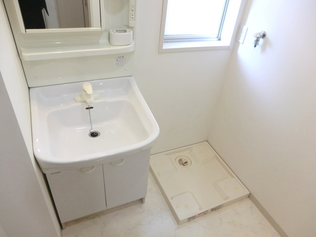 礎の洗面所|★独立洗面台＆室内洗濯機置場あり★