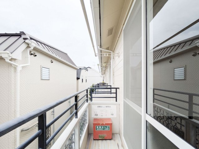 コスモ学文殿のバルコニー|入居中のため、別のお部屋です