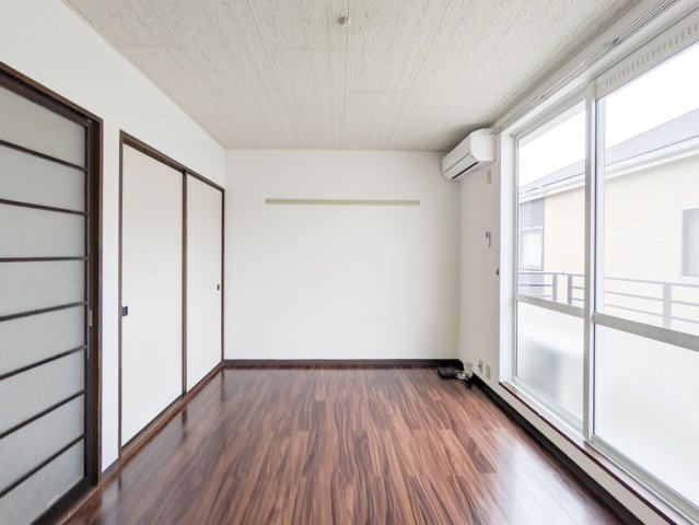 コスモ学文殿の居間・リビング|入居中のため、別のお部屋です