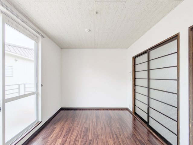 コスモ学文殿の居間・リビング|入居中のため、別のお部屋です