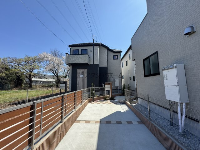 東村山市野口町３丁目・全3棟　新築一戸建　2号棟の駐車場|縦列駐車2台可能です