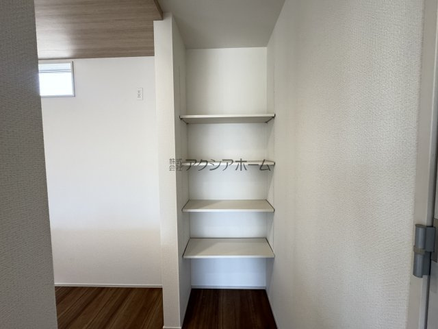 東村山市野口町３丁目・全3棟　新築一戸建　2号棟の収納