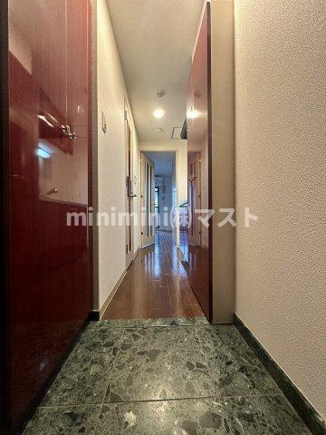 ジュネーゼグラン南堀江の玄関