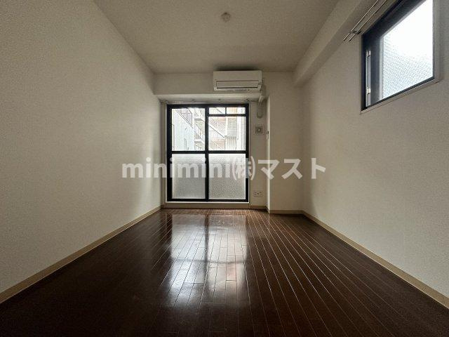 ジュネーゼグラン南堀江の居間・リビング