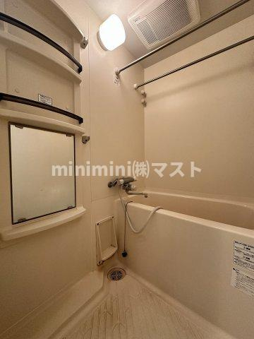 ジュネーゼグラン南堀江の浴室