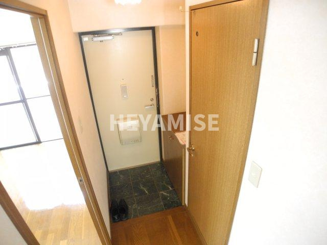 テラス明の玄関|※同間取りの別の階のお部屋の画像です※現況を優先します