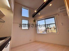 【ロフト付き！】ローズハイツ山手の居間・リビング