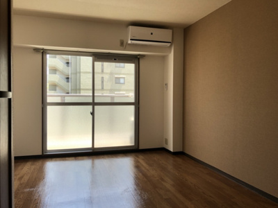 【洋室】 | スクアドラー