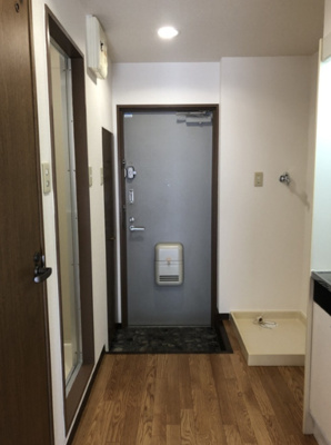 【玄関】 | スクアドラー