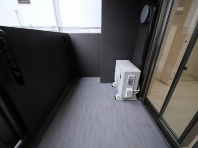 【バルコニー】 | エグゼ大阪CITYオースティン | 落ち着いた時間を過ごせるバルコニーです