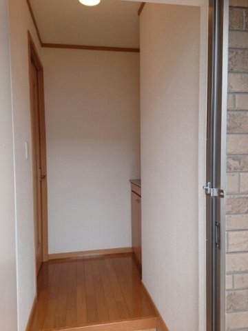 プリムローズＣの玄関