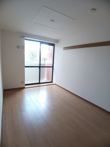 エスメラルダ三浜のその他