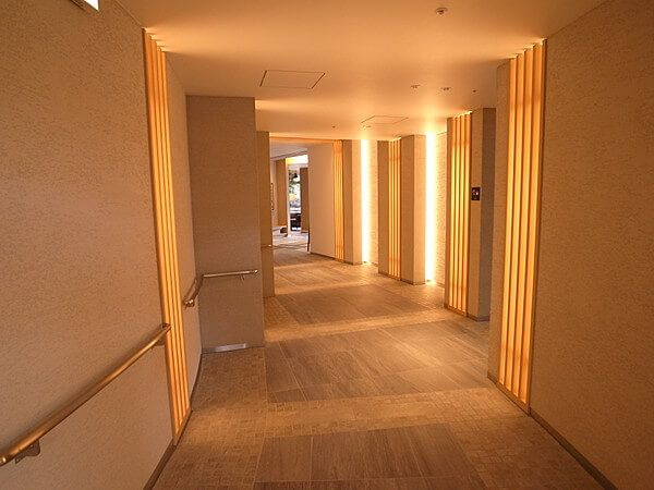 富久クロスコンフォートタワーのロビー