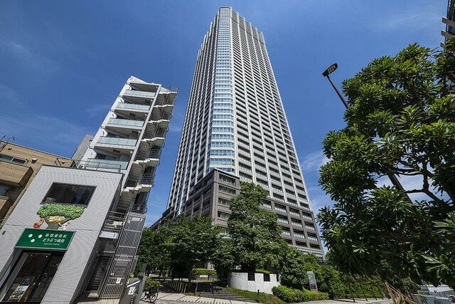 富久クロスコンフォートタワーの外観