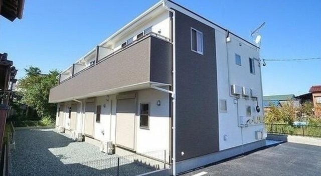 津市八幡町津の一棟アパートの外観
