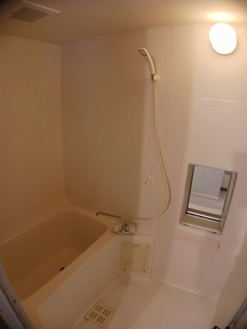 ファミール彦崎の浴室