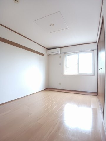 ファミール彦崎の内装