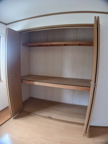 ファミール彦崎の収納