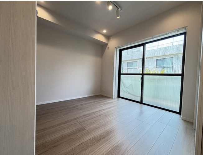 【洋室】 | ★仲介手数料無料★ライオンズマンション新宿原町（通貨価値が下がっている今、現金から現物資産への入れ替えの時期です）