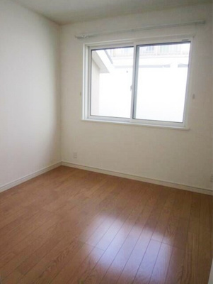 【居間・リビング】 | RIZ大京町 | ゆったり過ごせる居間です