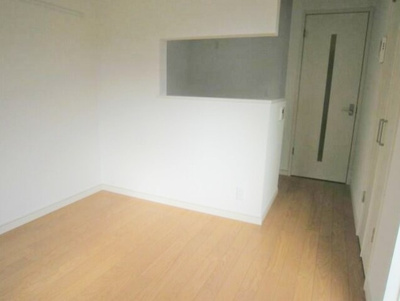 【内装】 | RIZ大京町 | 明るい室内です