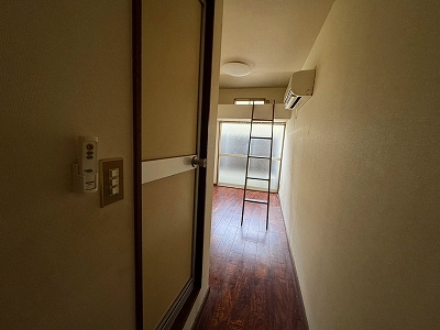 WAKAMIYA2212の内装