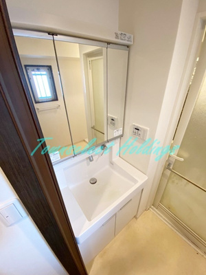 【洗面所】 | エシュレ湘南 | 明るい洗面所です