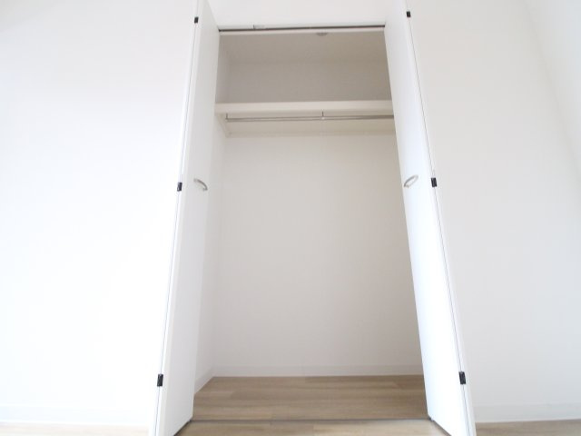 みおつくし岸里Ⅱの収納|ちょっとした収納スペースも充実しています