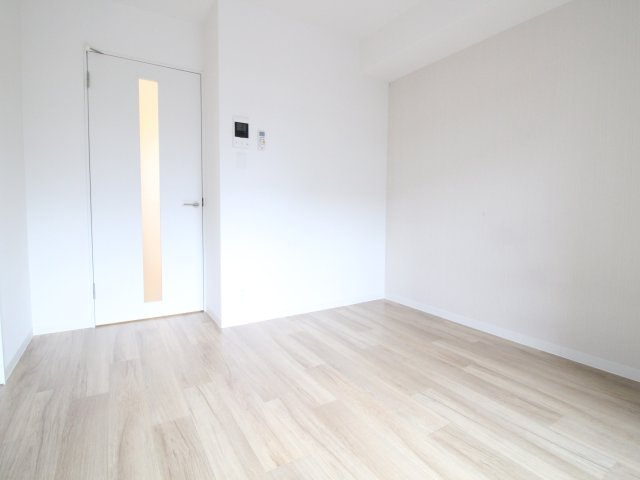 みおつくし岸里Ⅱのその他|広々とした洋室です