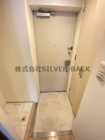 クリスタルグランツ大阪センターSTの玄関