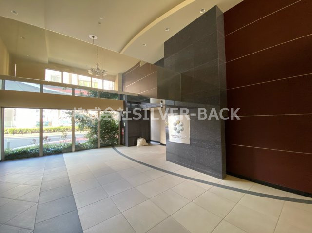 クリスタルグランツ大阪センターSTのロビー