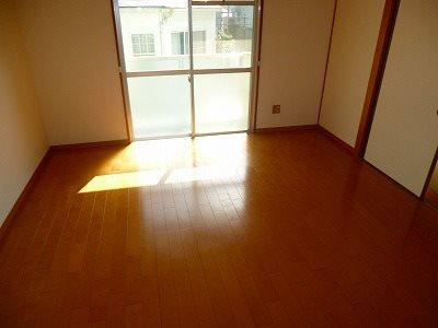 明石市西明石東町の賃貸マンションの居間・リビング
