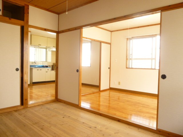  | コーポラスＴＯＭＯ