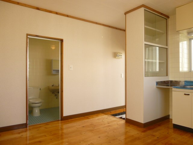  | コーポラスＴＯＭＯ