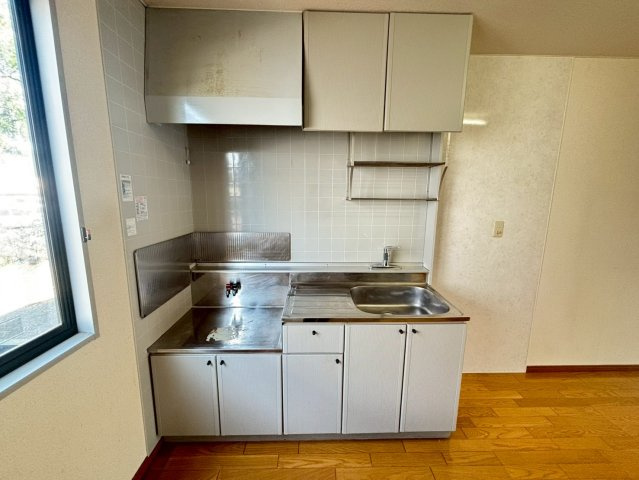 桐生市錦町２丁目のアパートのキッチン