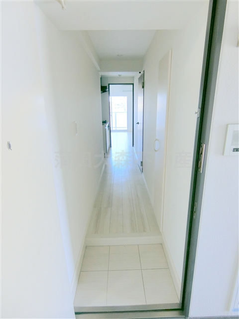 XEBEC(ジーベック京急蒲田の玄関