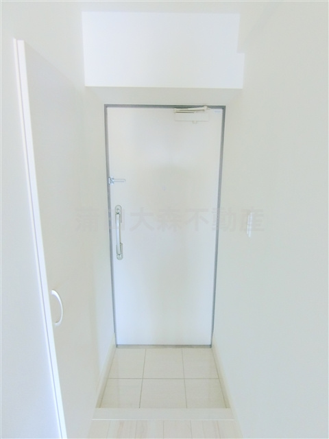 XEBEC(ジーベック京急蒲田の玄関