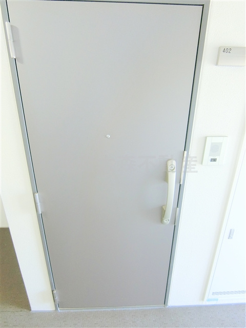 XEBEC(ジーベック京急蒲田の玄関